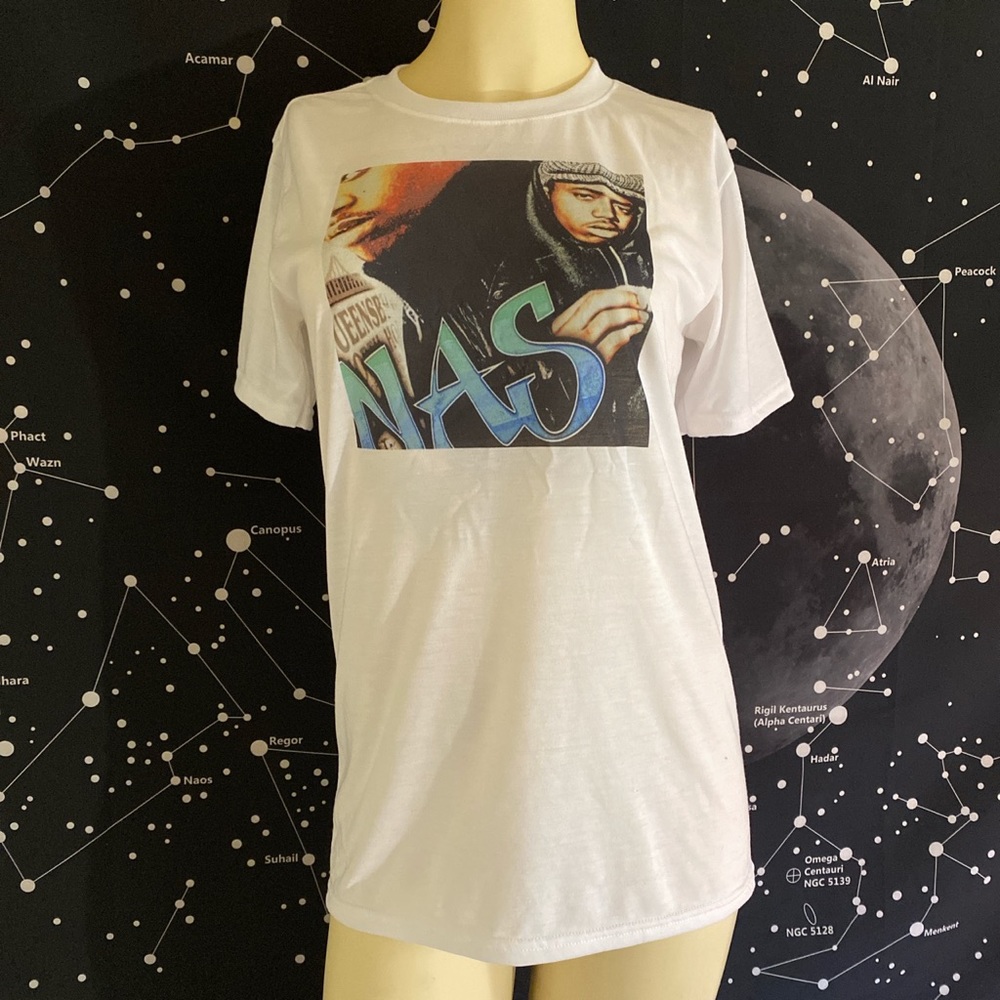 NAS graphic tee. 🌍 - Picture 2 of 4